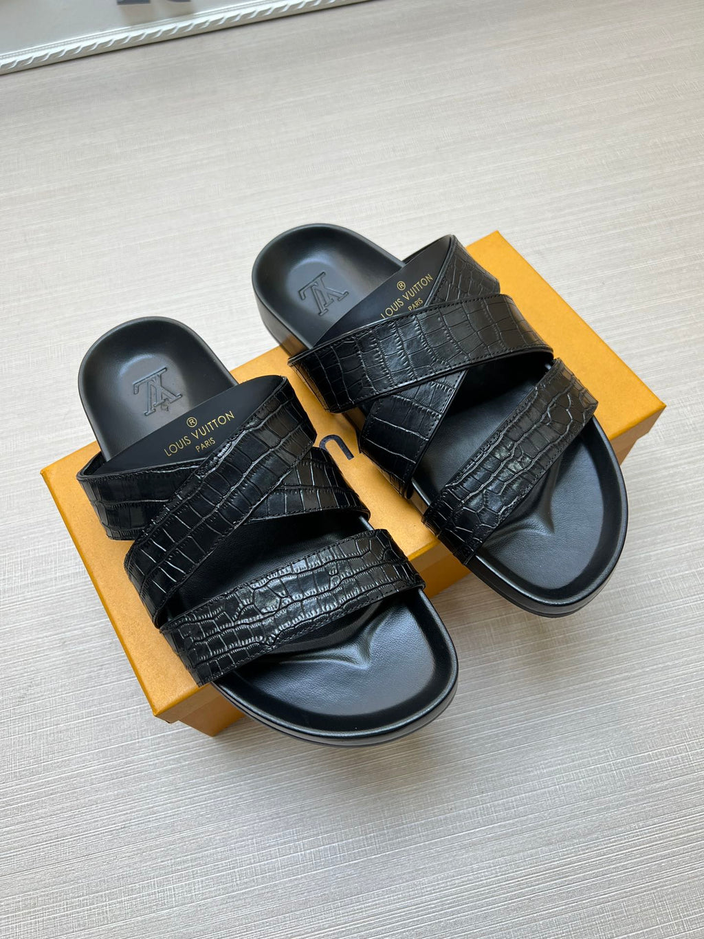54E89Z Popular slippers