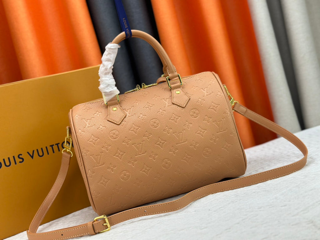 B1X56E29 Popular leather bag