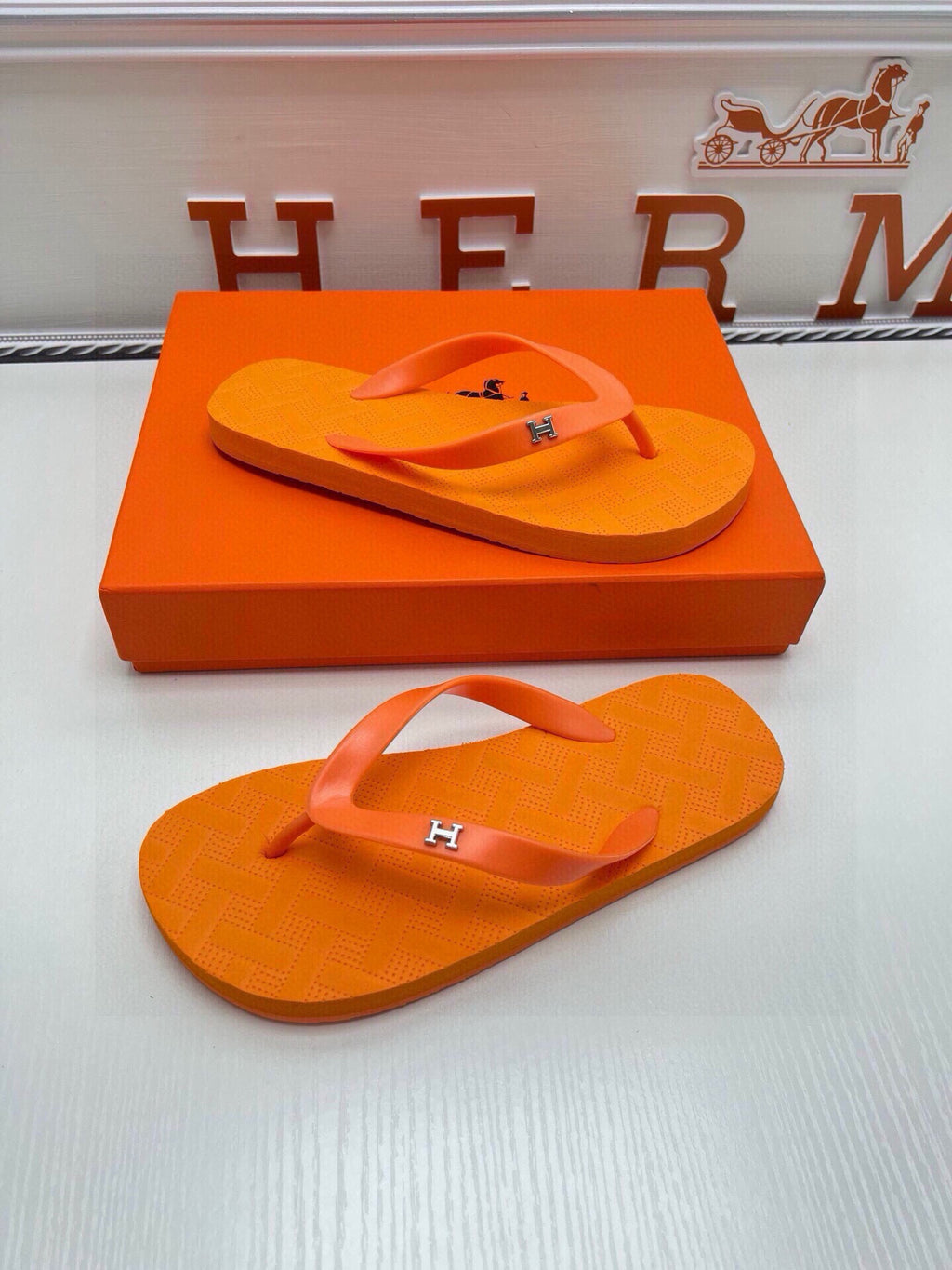 535ZH296Z Popular Slippers