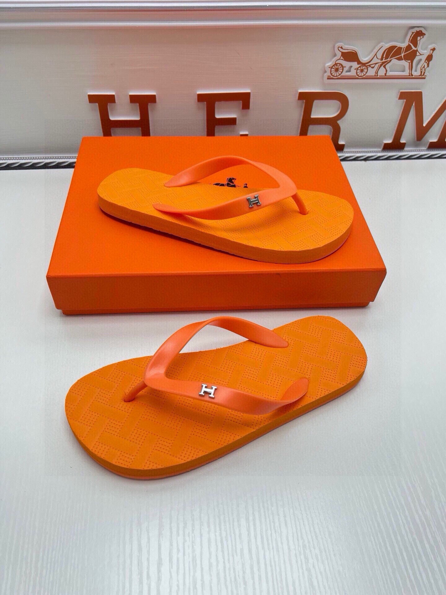 535ZH296Z Popular Slippers