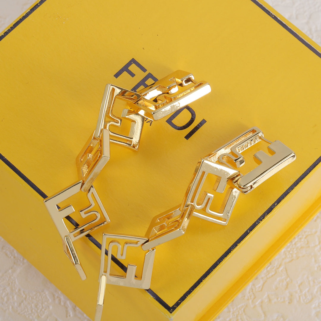 15QF24E Popular Earrings