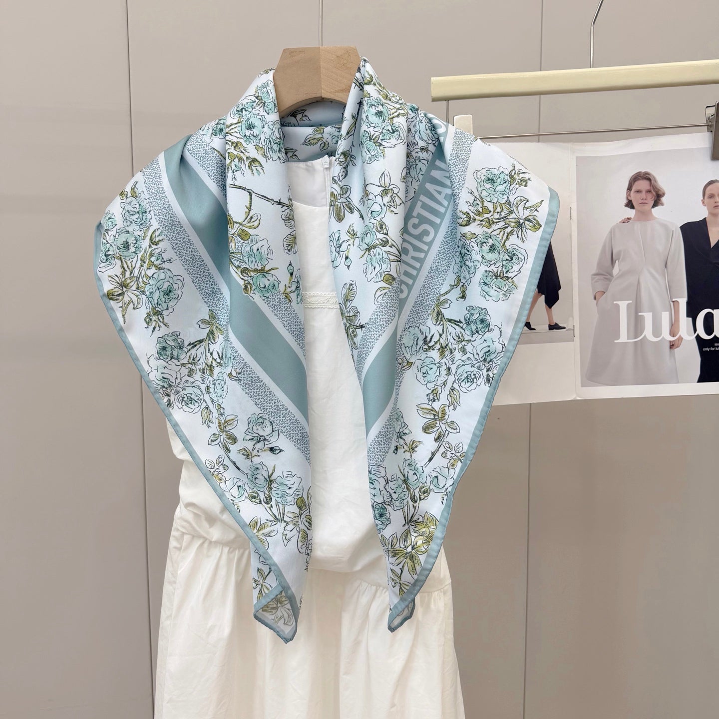 136ND17W Popular Silk Scarve