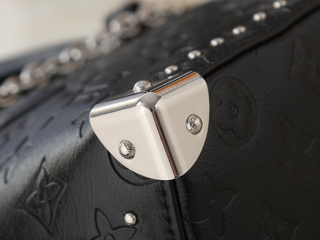 146PE87B Popular leather bag