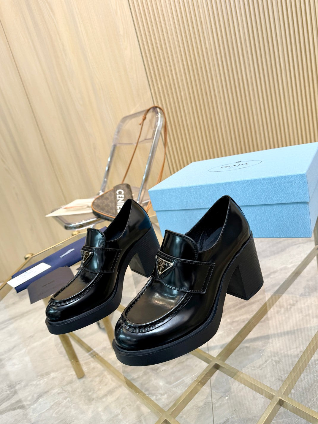 285ZPD63Z  Popular leather High heels