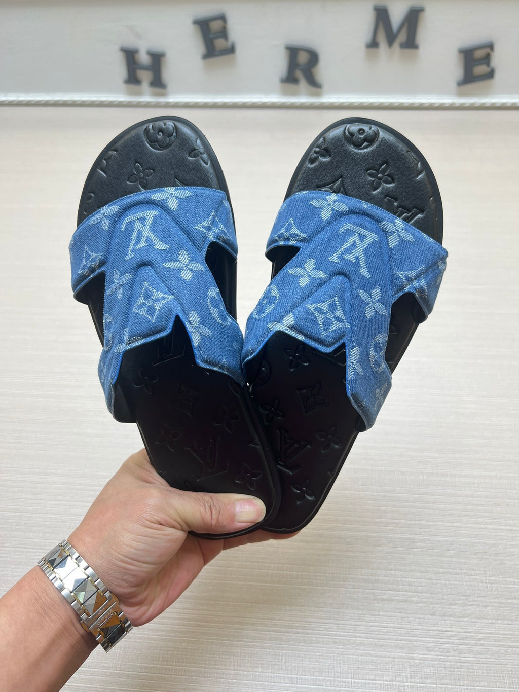 54E28Z Popular slippers