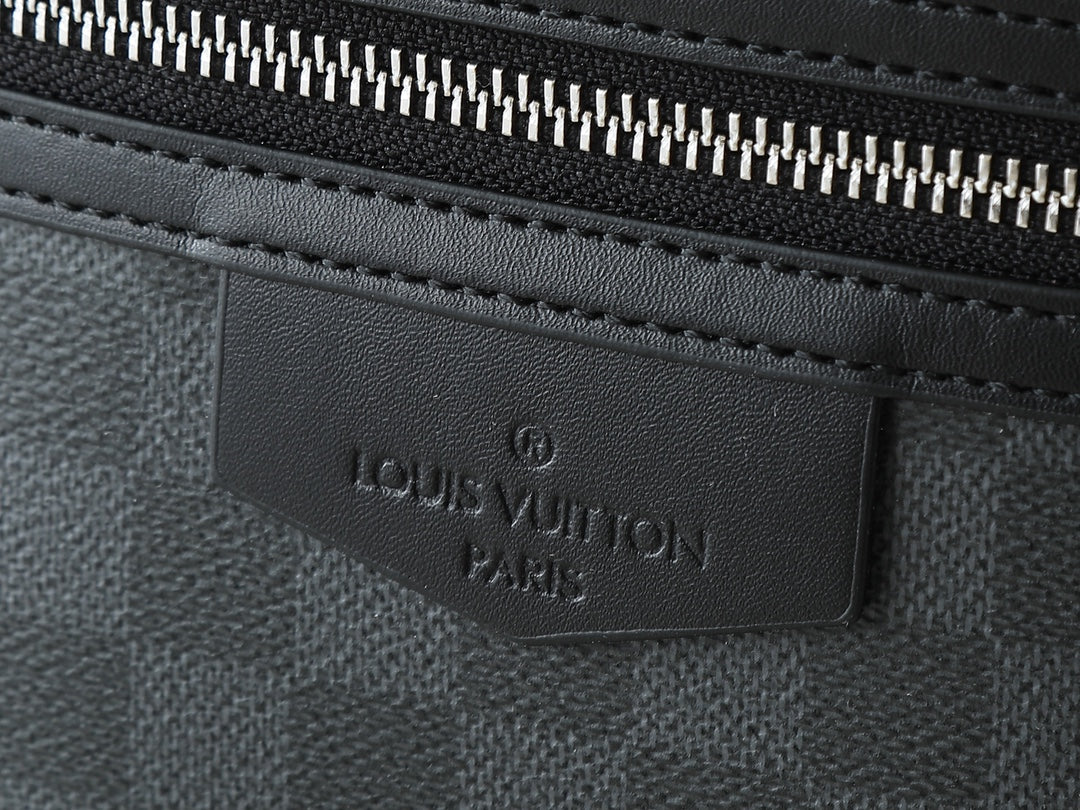 B1X66E3 Popular leather bag