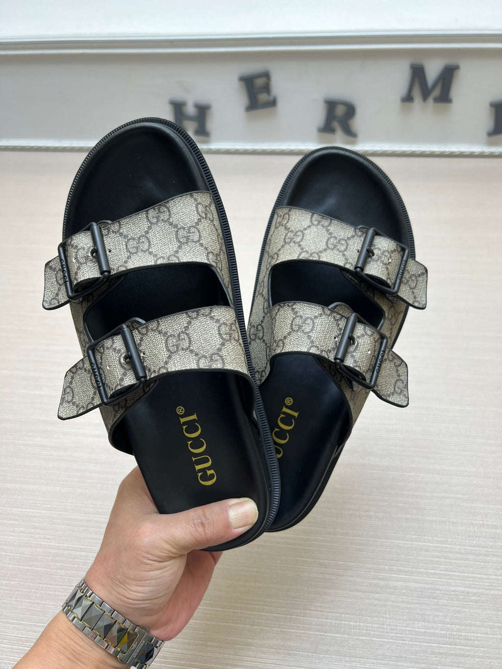 54B90Z Popular slippers