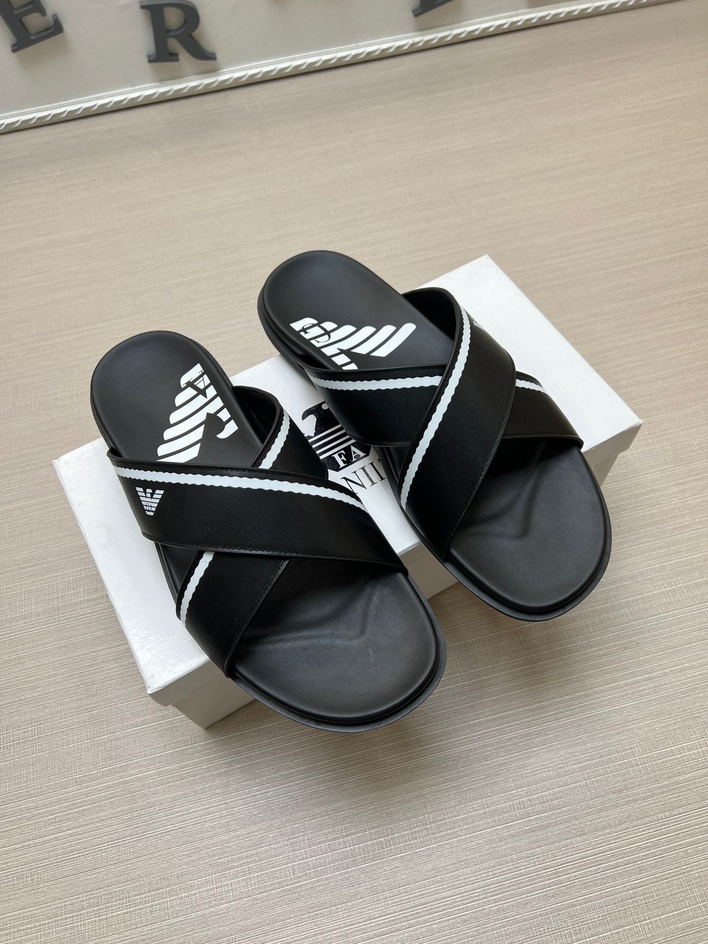 54A102Z Popular slippers