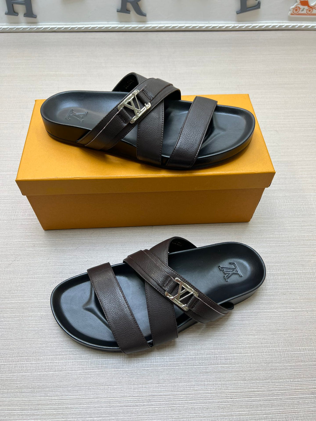 54E88Z Popular slippers