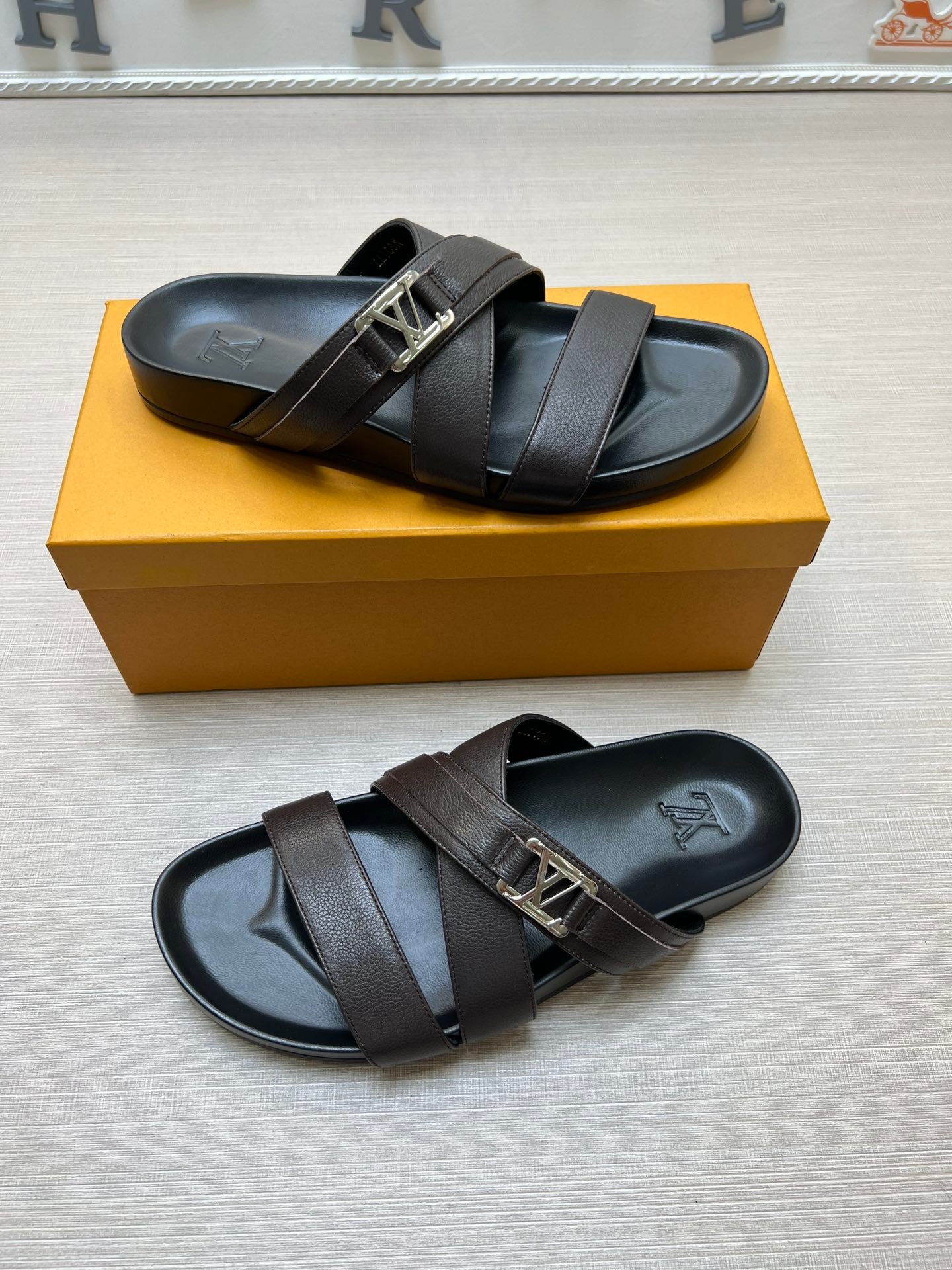 54E88Z Popular slippers