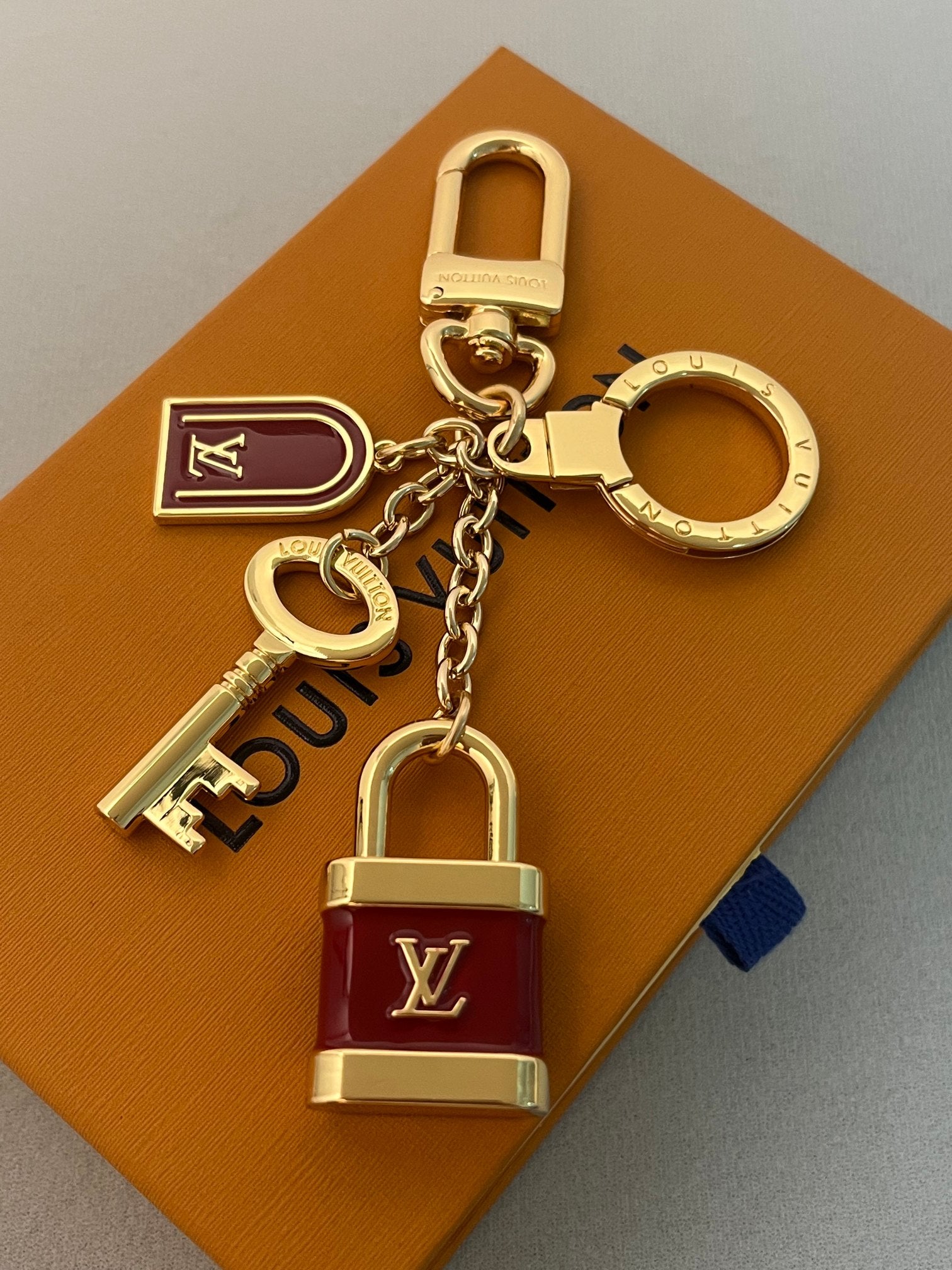 35ZE38A Popular bag 's charms accessories
