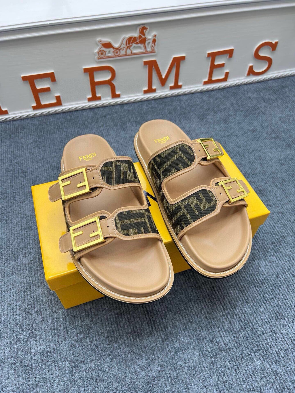 54F38Z Popular slippers