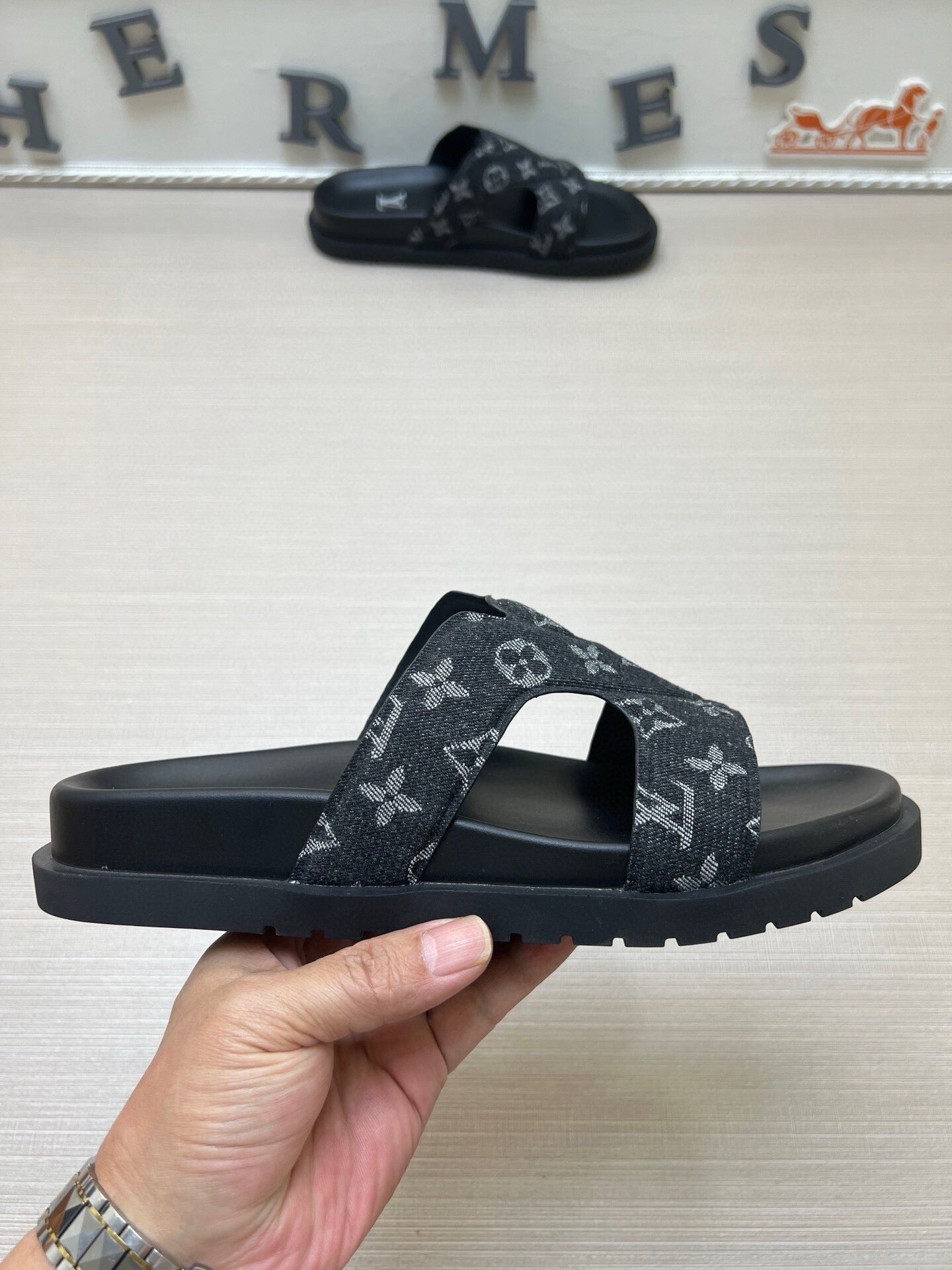 5LE226Z Popular Slippers