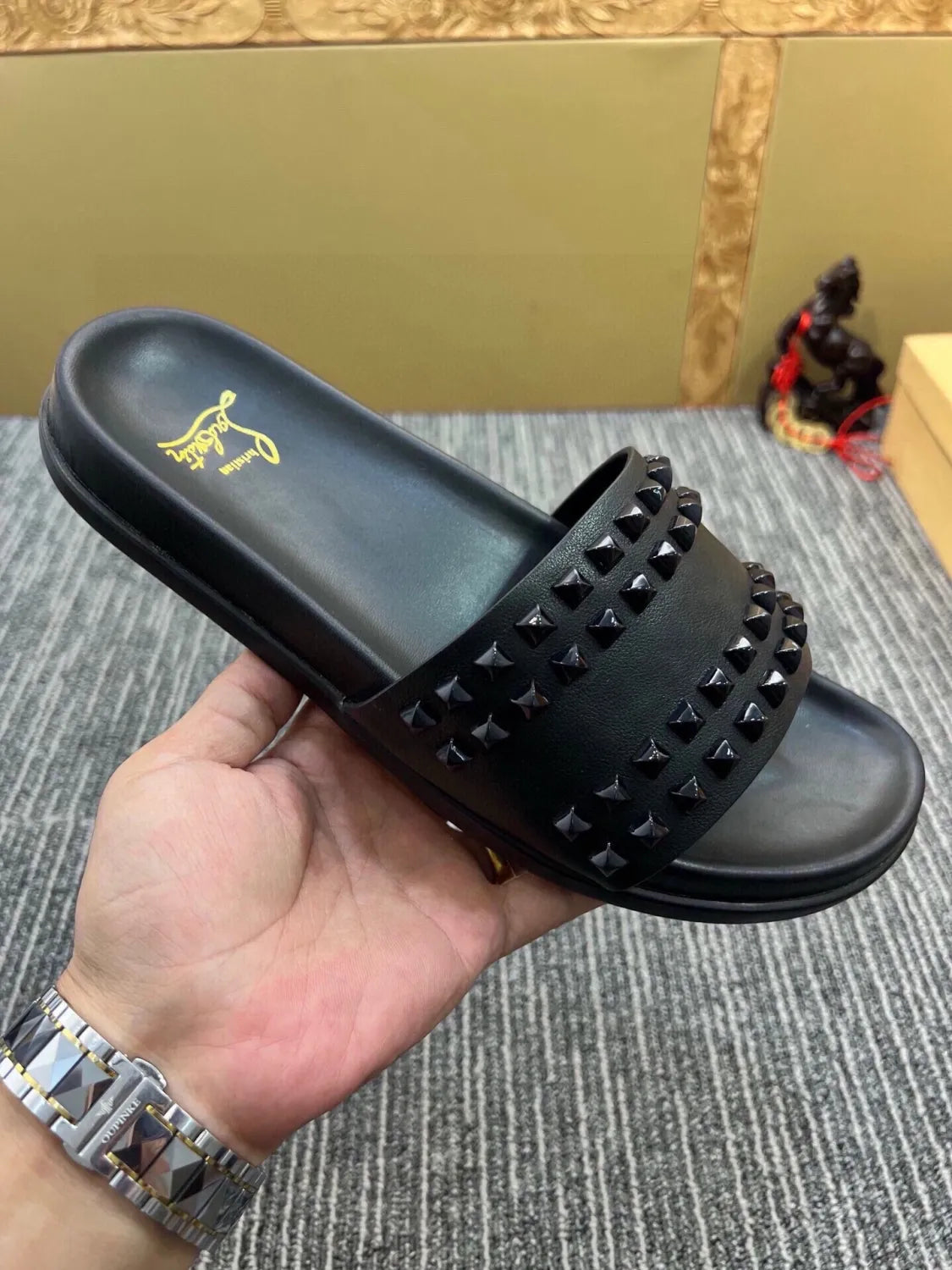 54A126Z Popular slippers