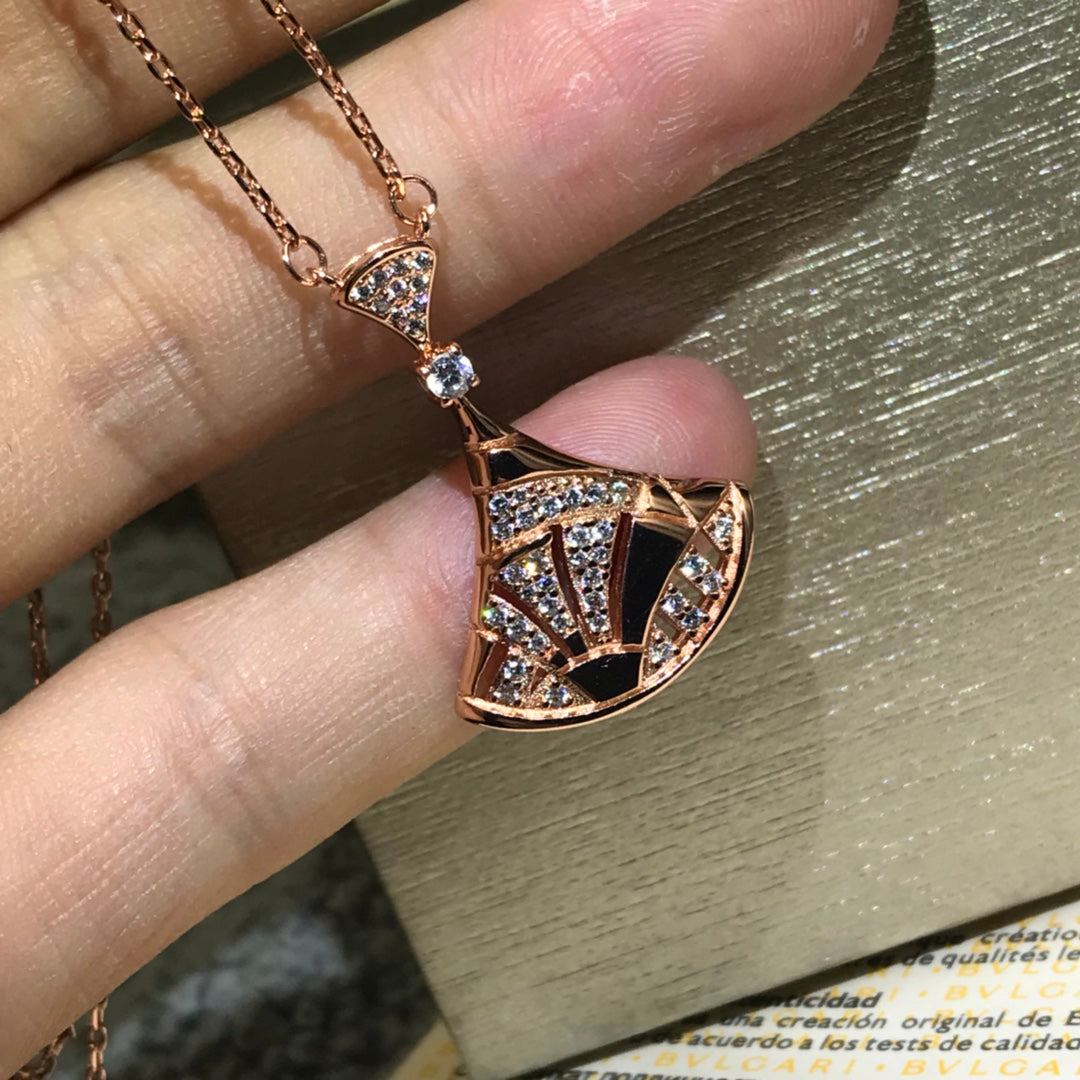 55QS418X Popular Necklaces