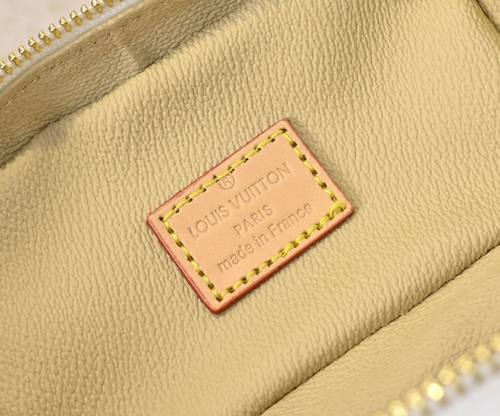 15XE11B Popular leather bag