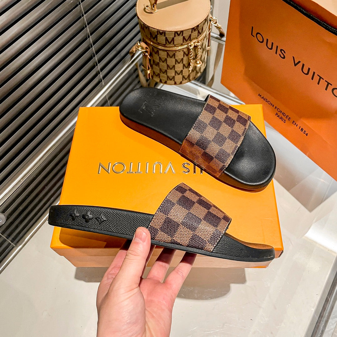 14E195Z Popular Slippers