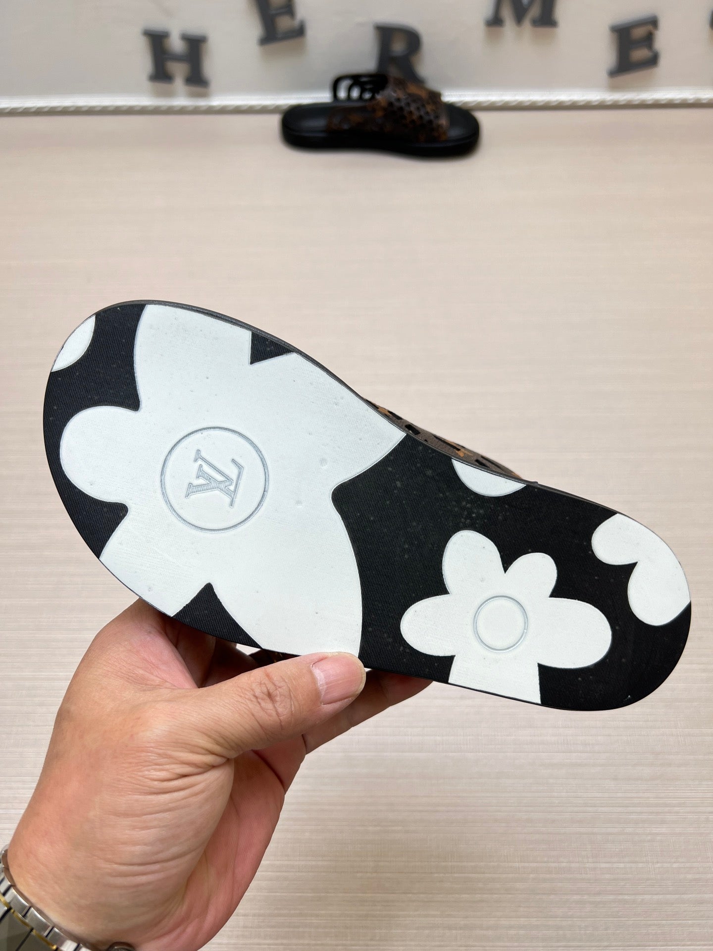 54E83Z Popular slippers