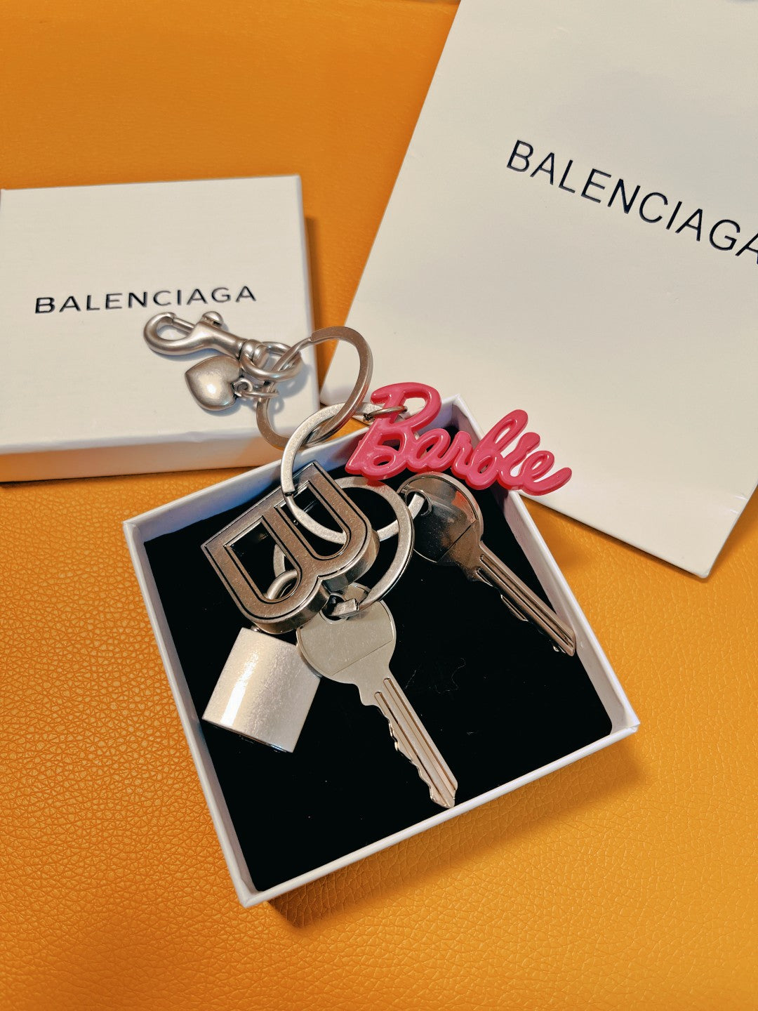 14J62A  Popular Keychains