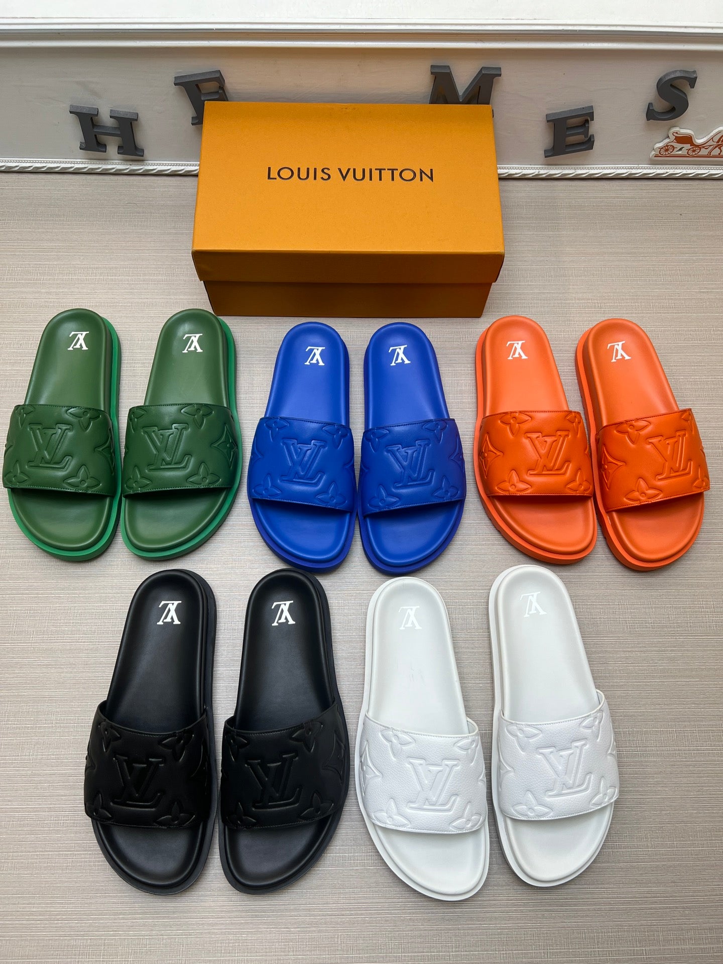 54E3Z Popular slippers