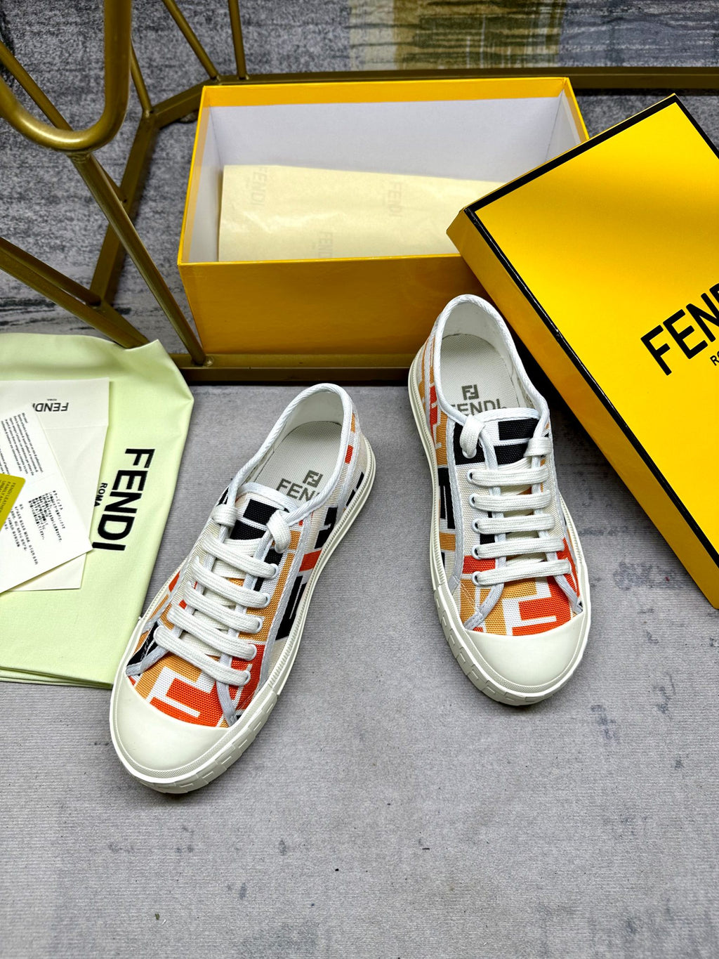 285RF1Z  Popular Canvas sneakers