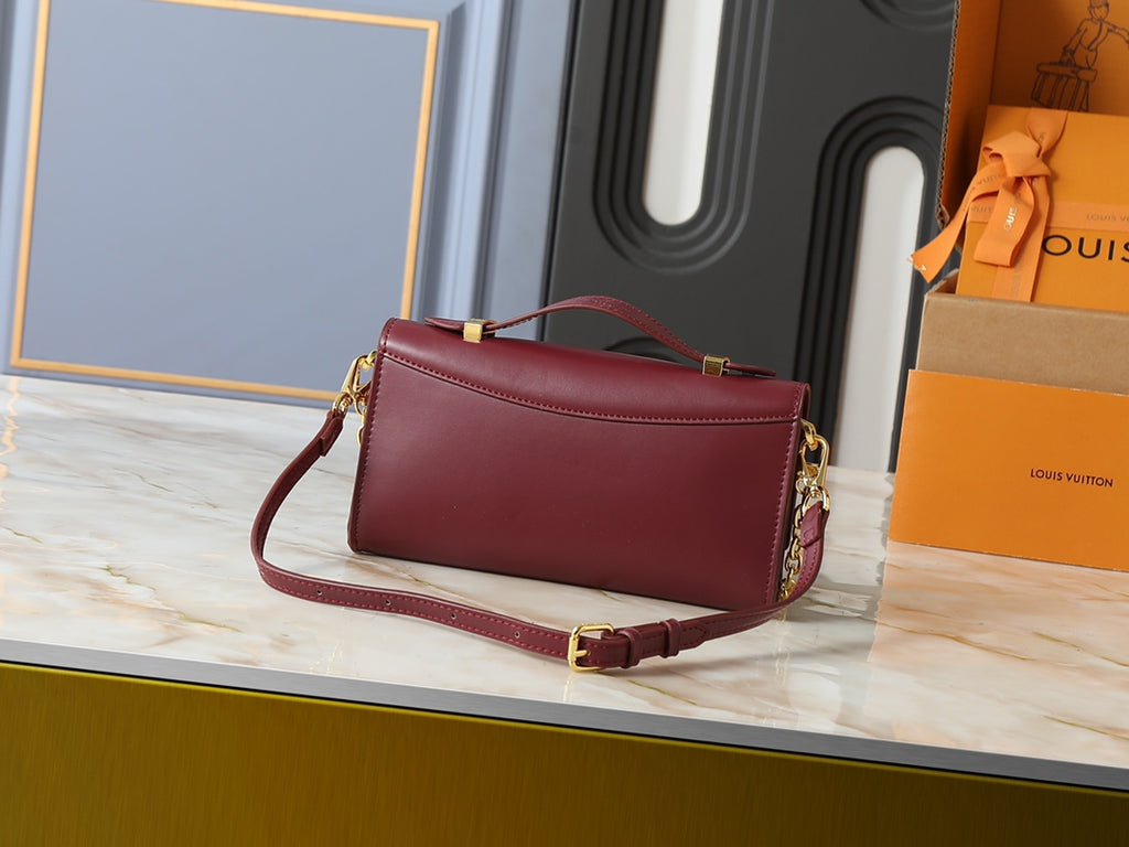 15RE145B Popular leather bag