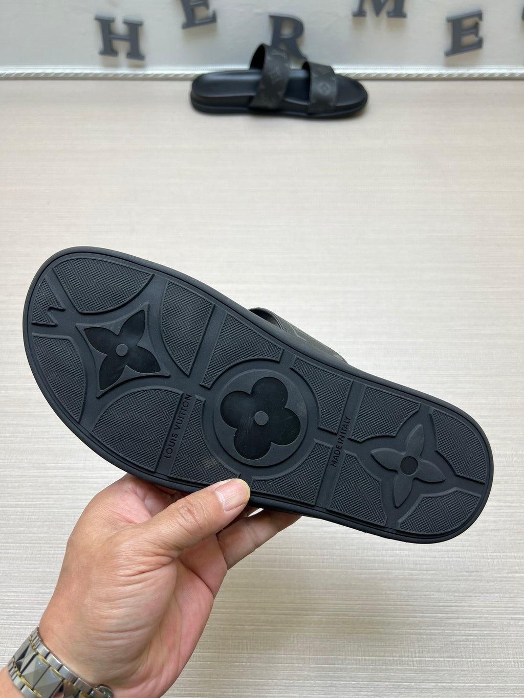 54E56Z Popular slippers