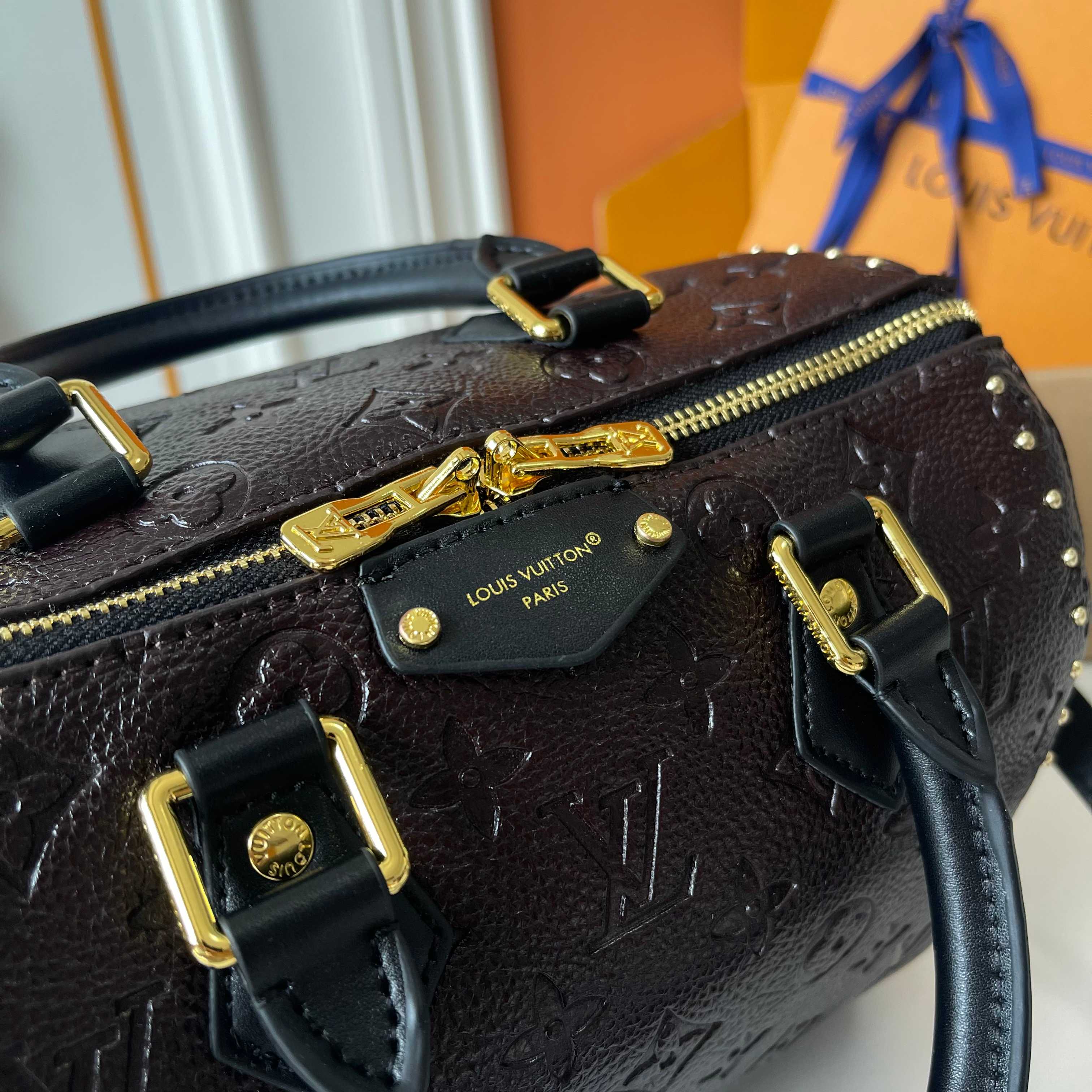 146PE77B Popular leather bag