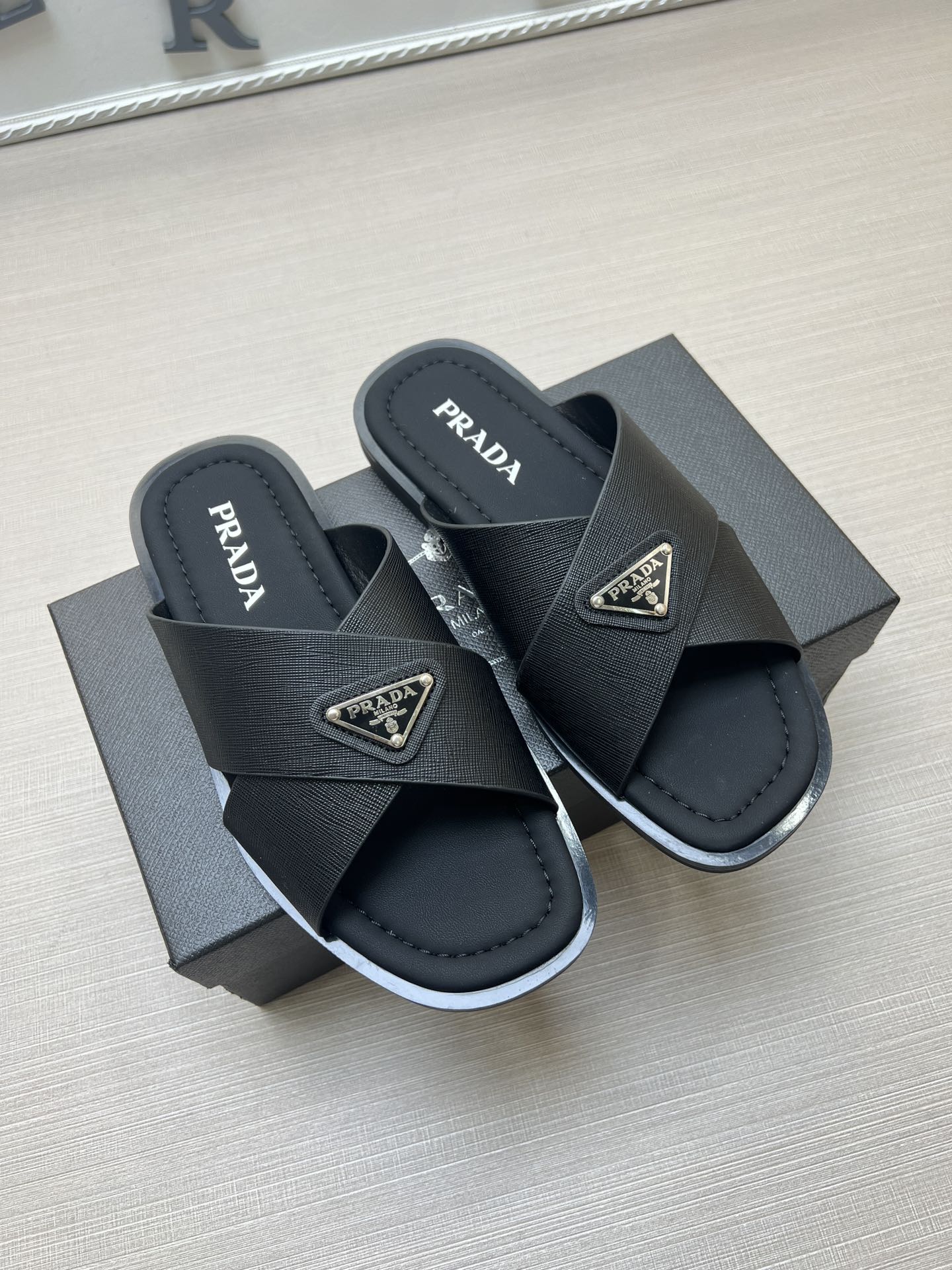 54PD71Z Popular slippers