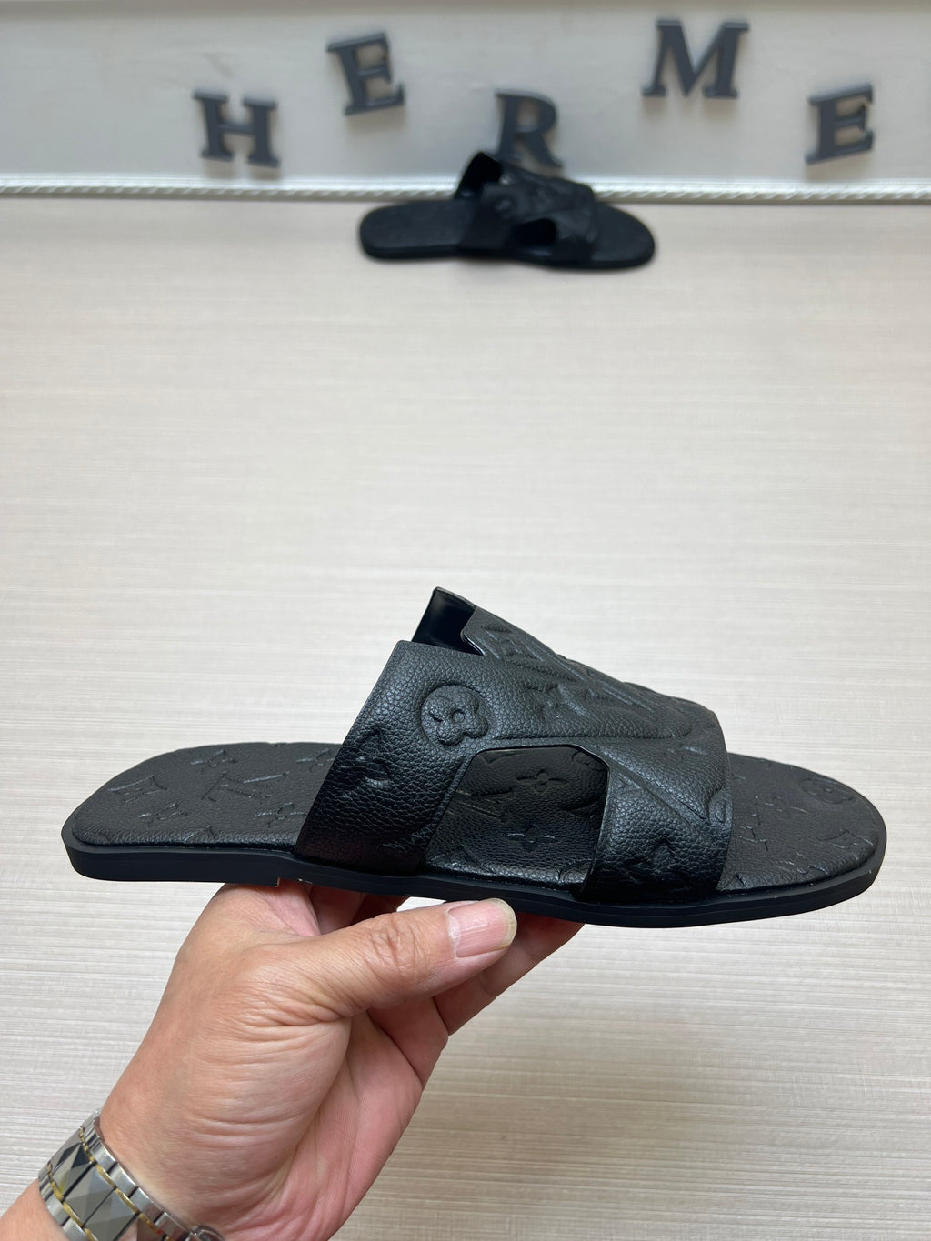 54E34Z Popular slippers