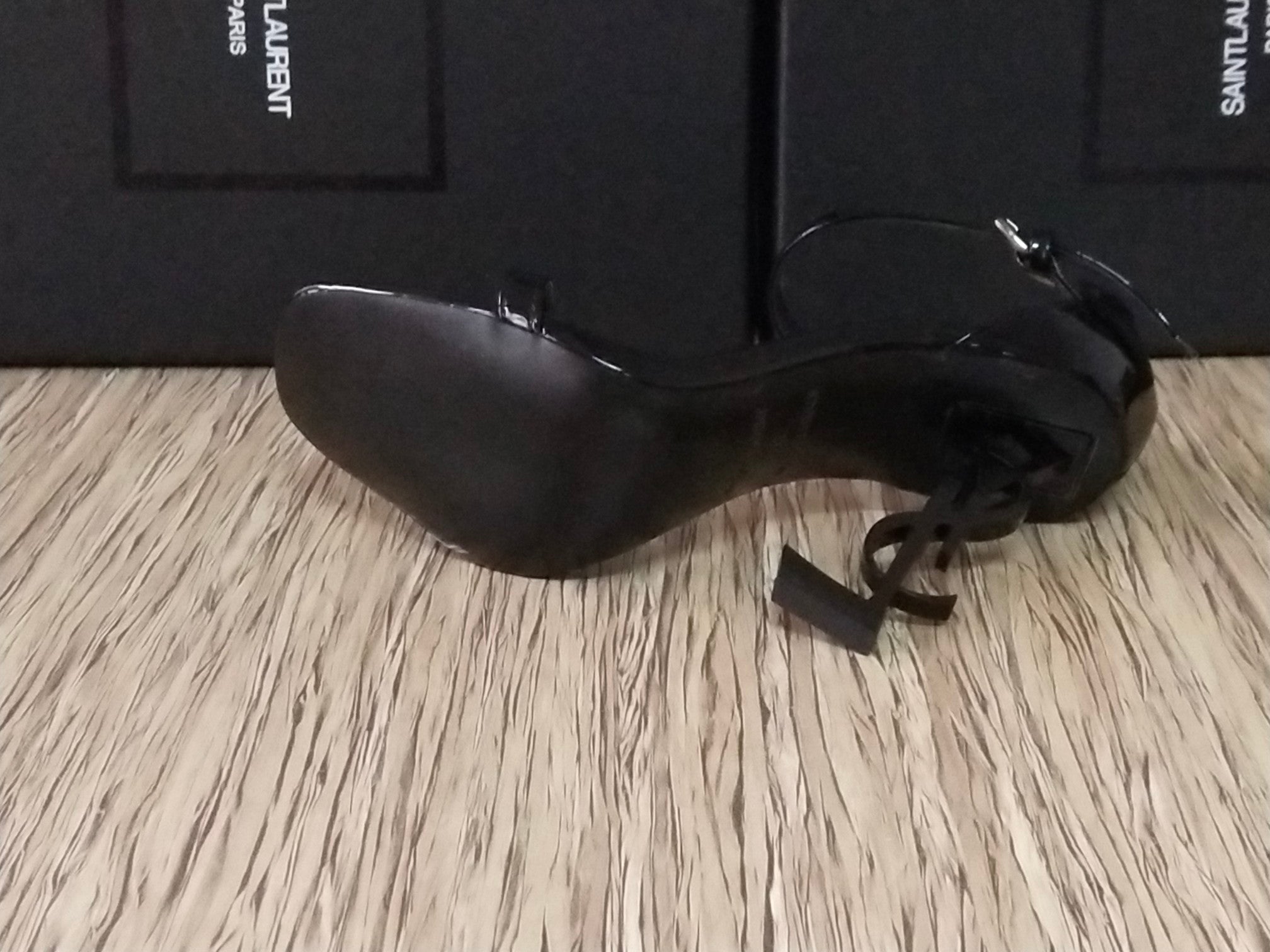 2XSL147Z Popular leather high heels（patent leather）