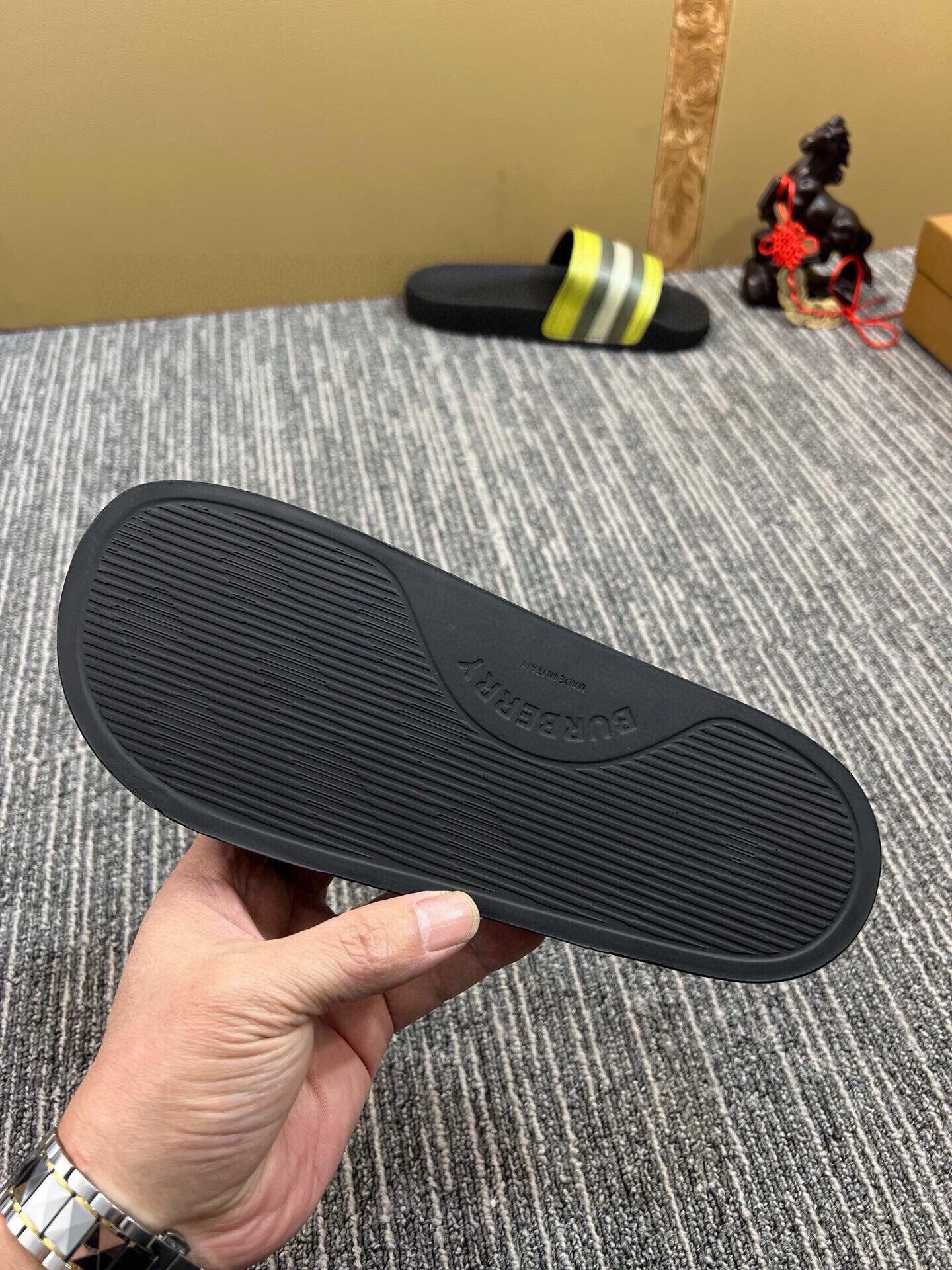 535ZR258Z Popular Slippers