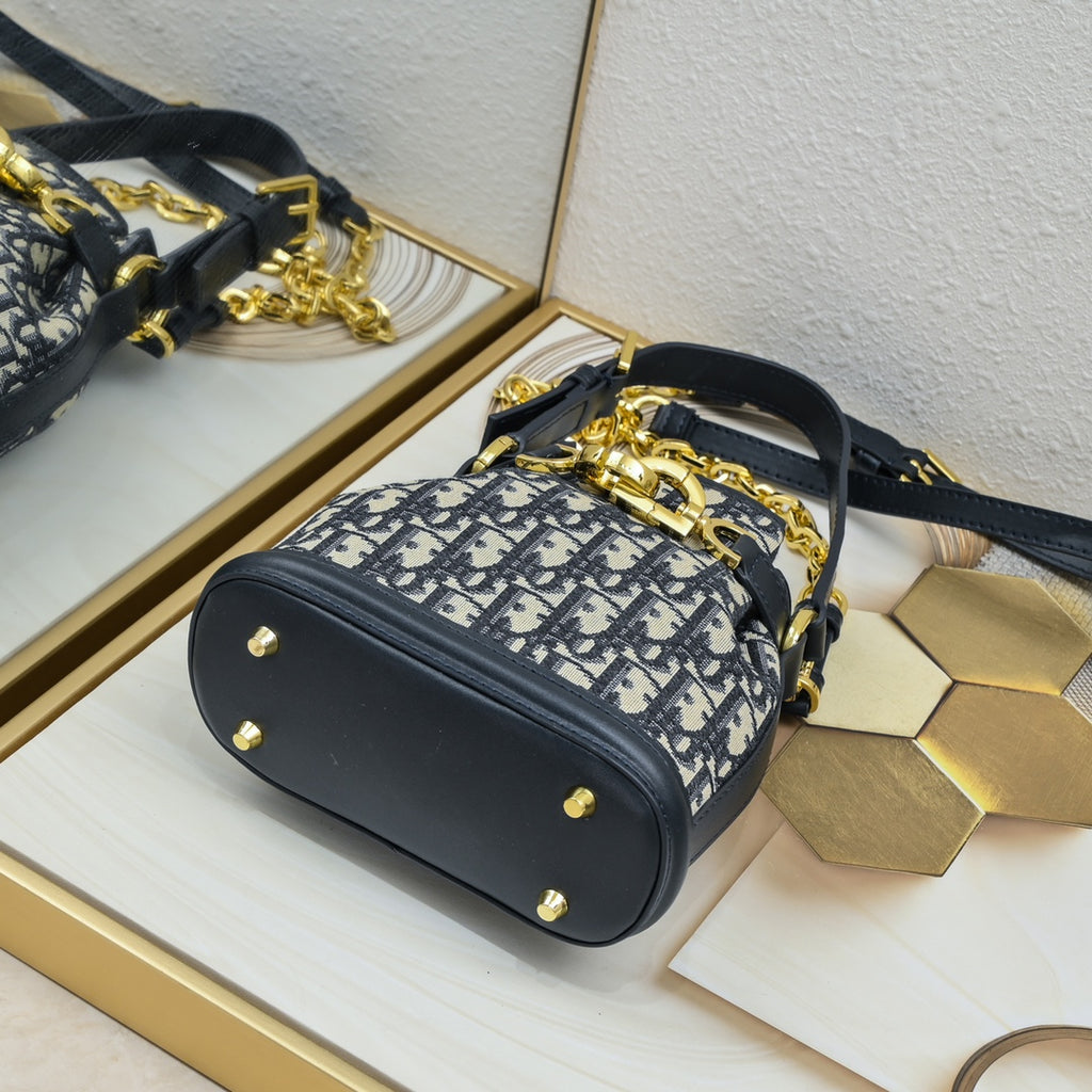 2XD370B Popular    leather bag 