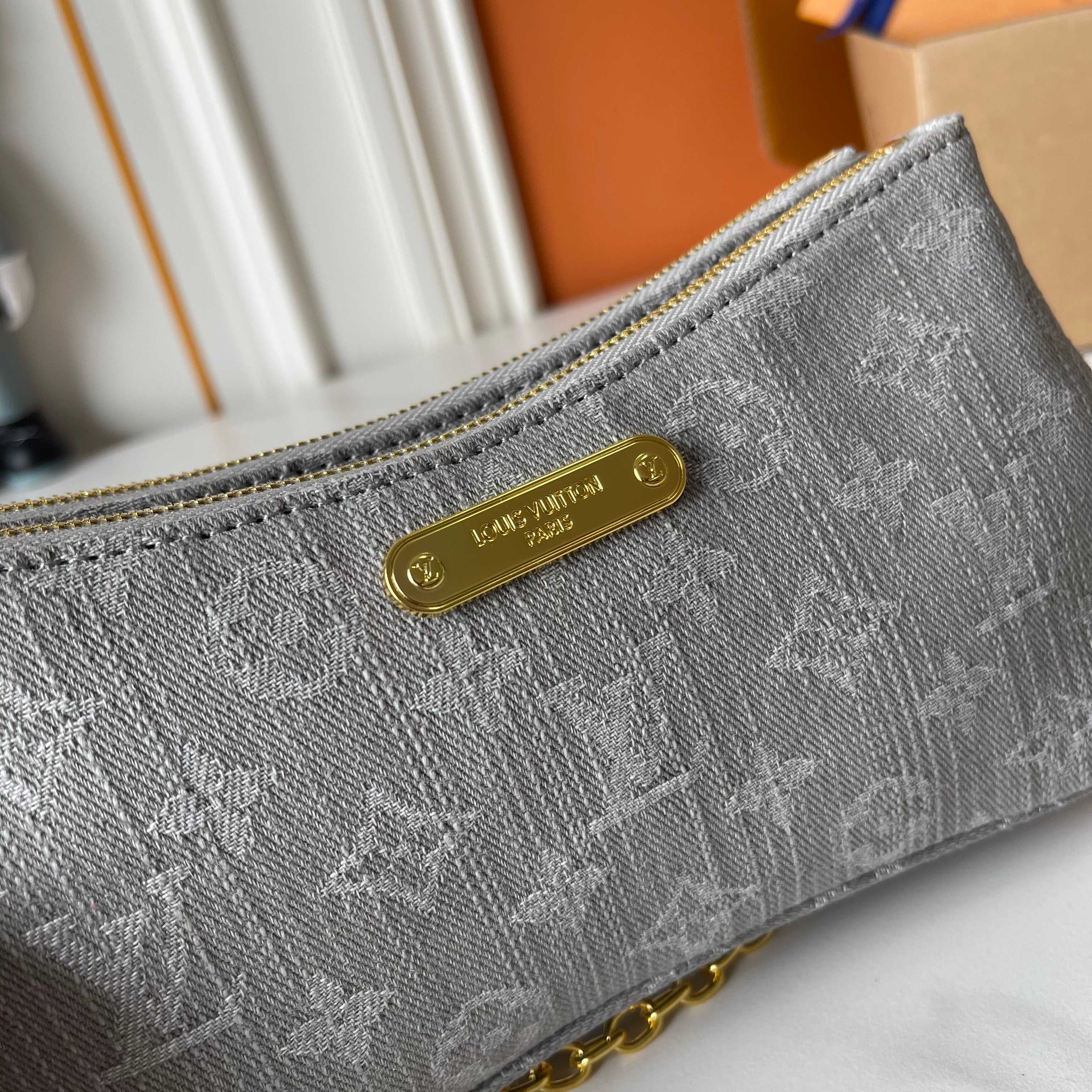 15RE30B Popular   bag