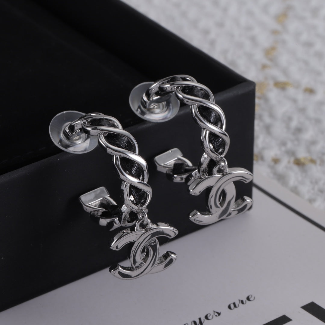 14C784E Popular  Earrings