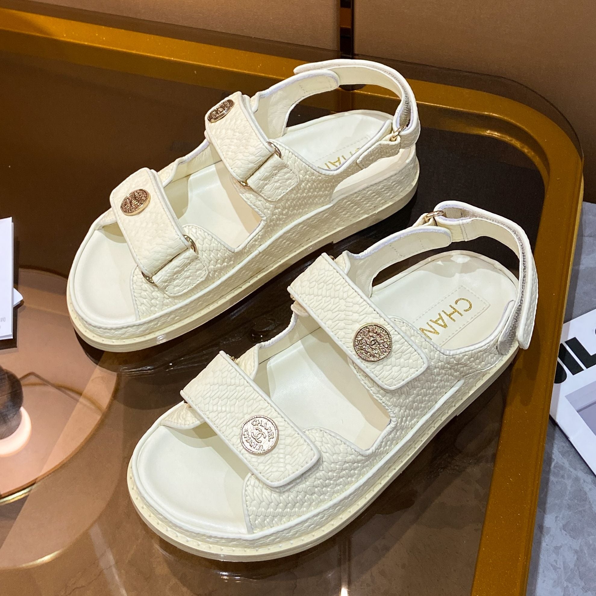 255QC49Z Popular leather shoes