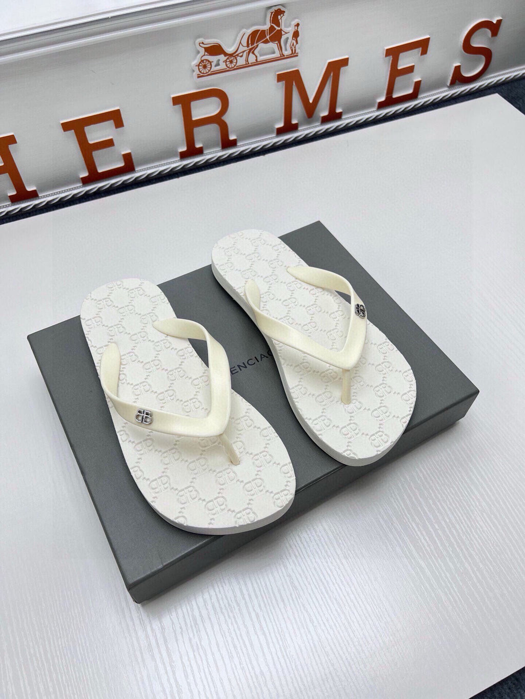 535ZJ297Z Popular Slippers