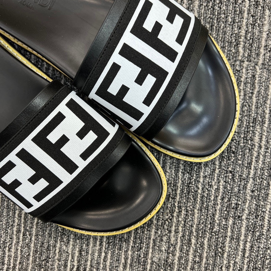 5YF111Z Popular Slippers
