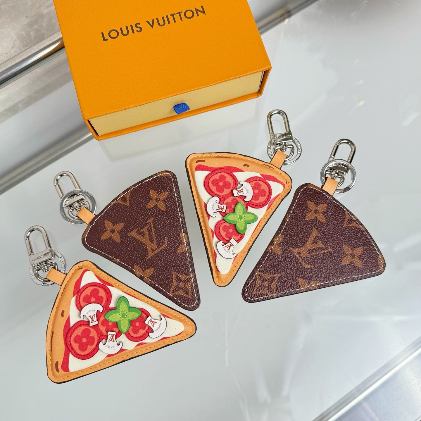 35QE3A Popular bag 's charms accessories