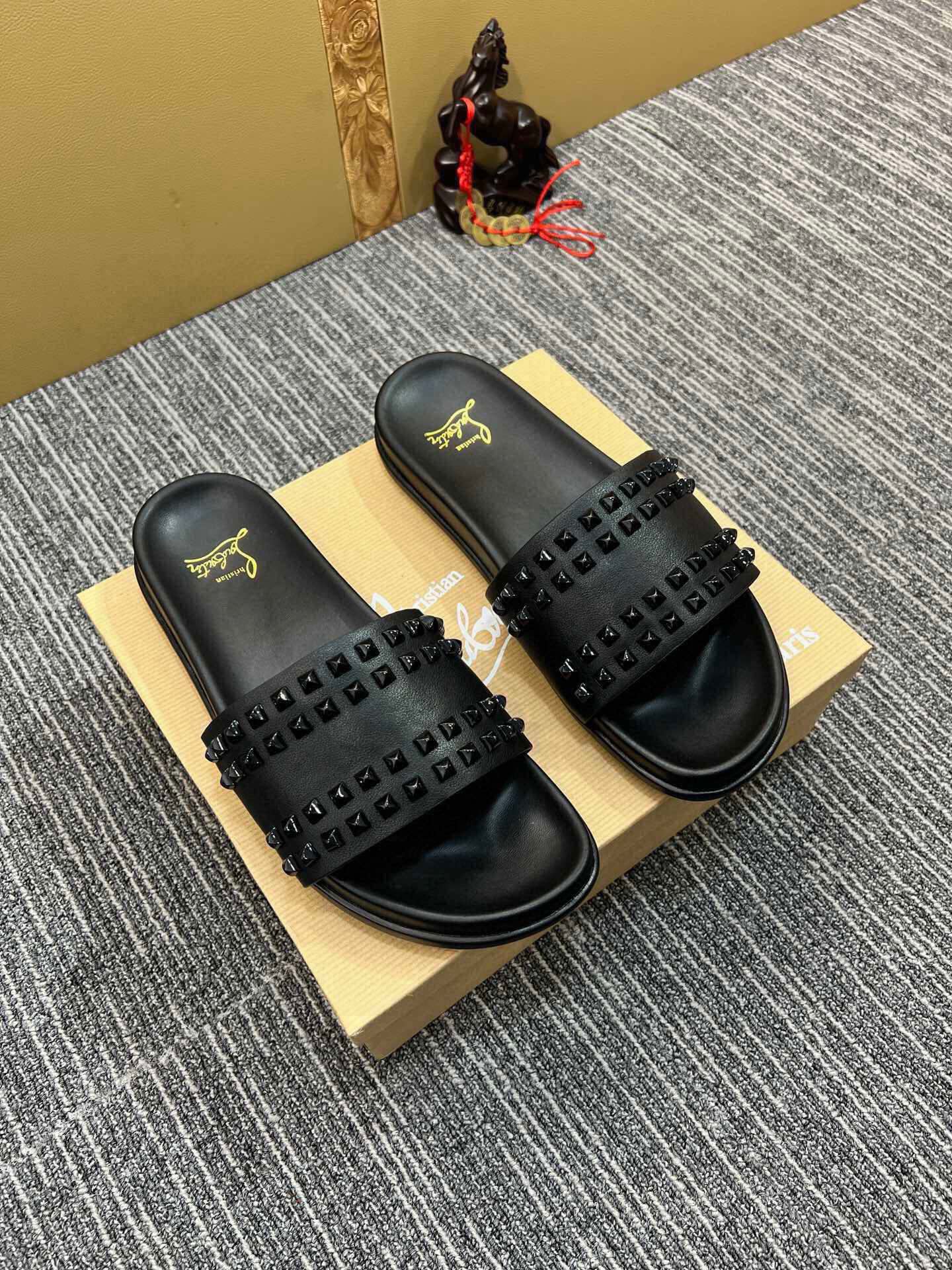 54A126Z Popular slippers