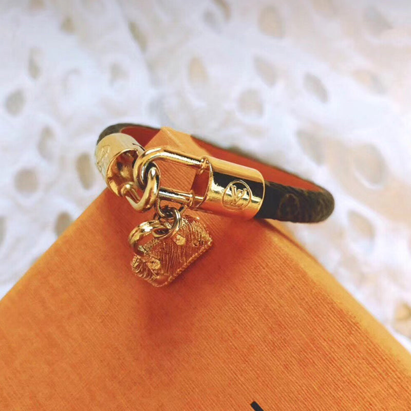 3E295K  Popular Bracelets