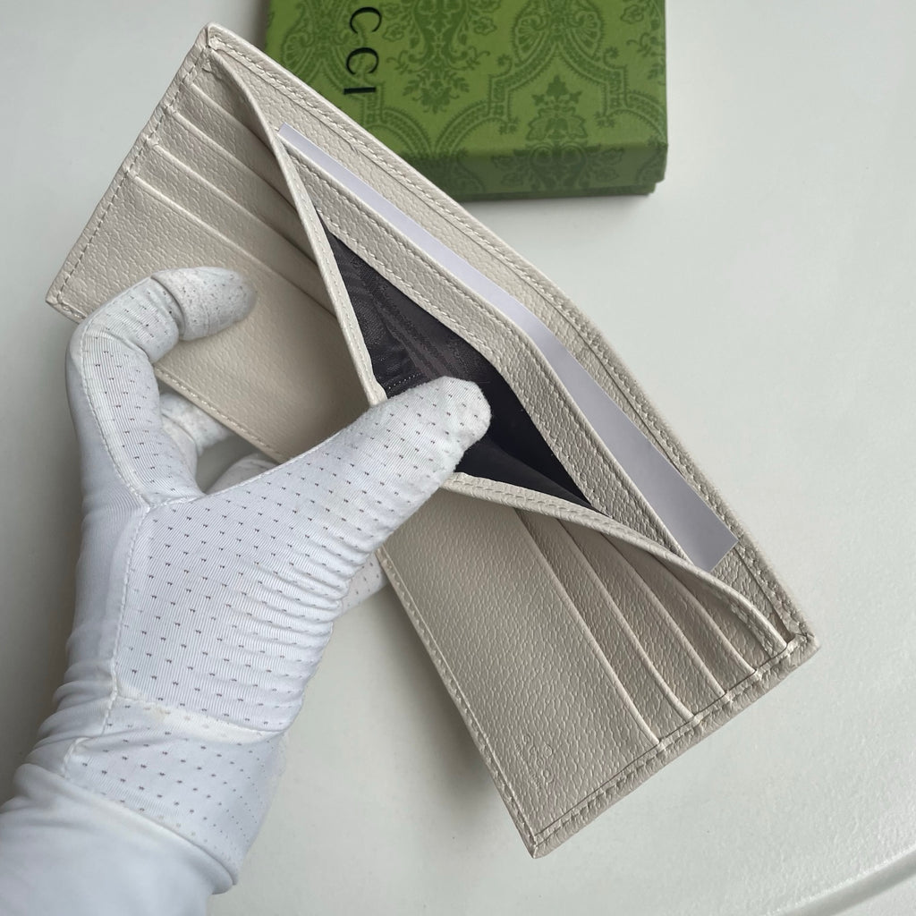 146XB7B Popular leather wallets ( with full packaging )