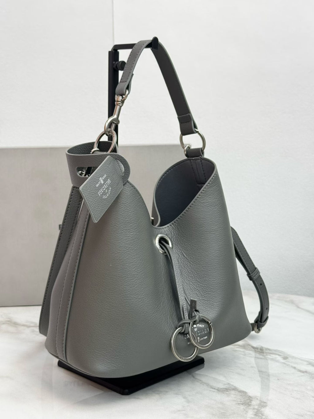 146PJ144B Popular leather bags