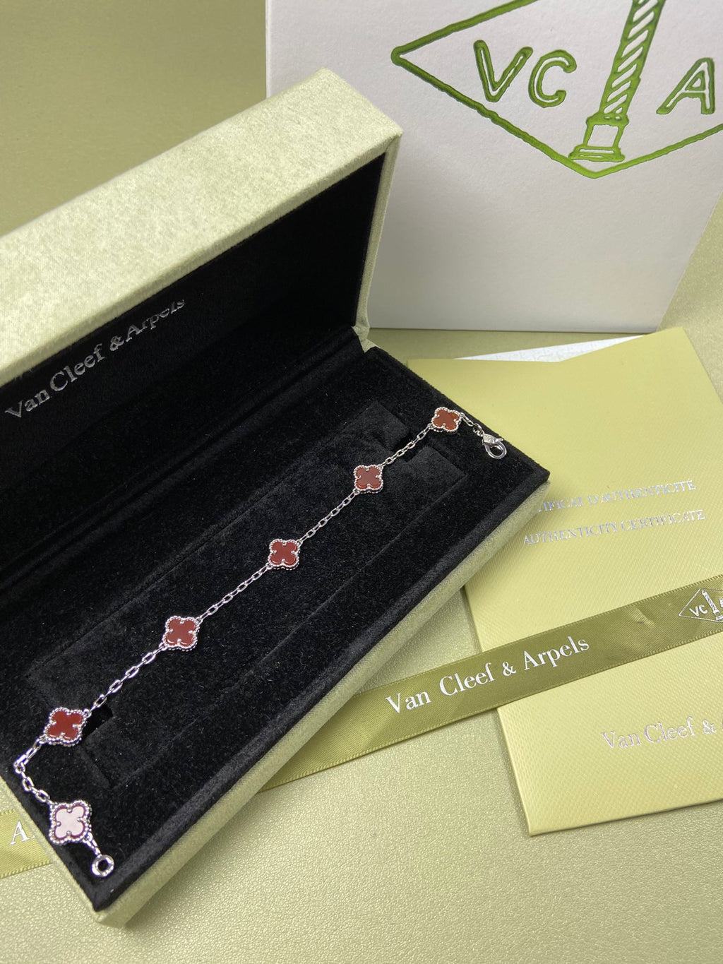 5XVA183K  Popular bracelets 6 flowers mini size 0.9cm flower
