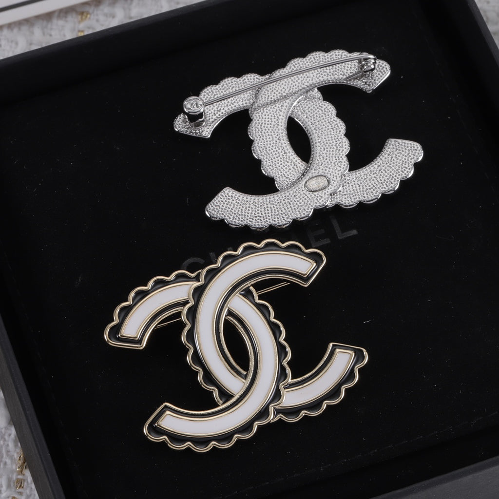 136NC37X Popular  Brooch