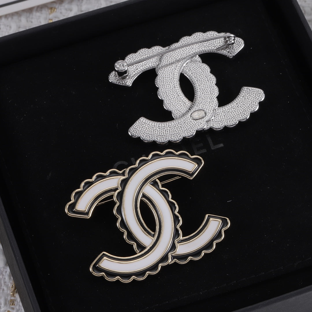 136NC37X Popular  Brooch