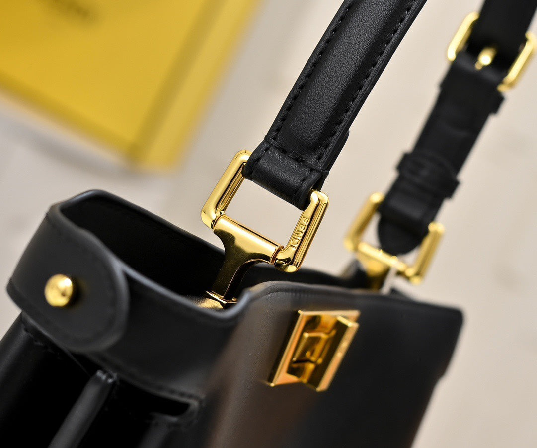 136PF98B Popular leather bag