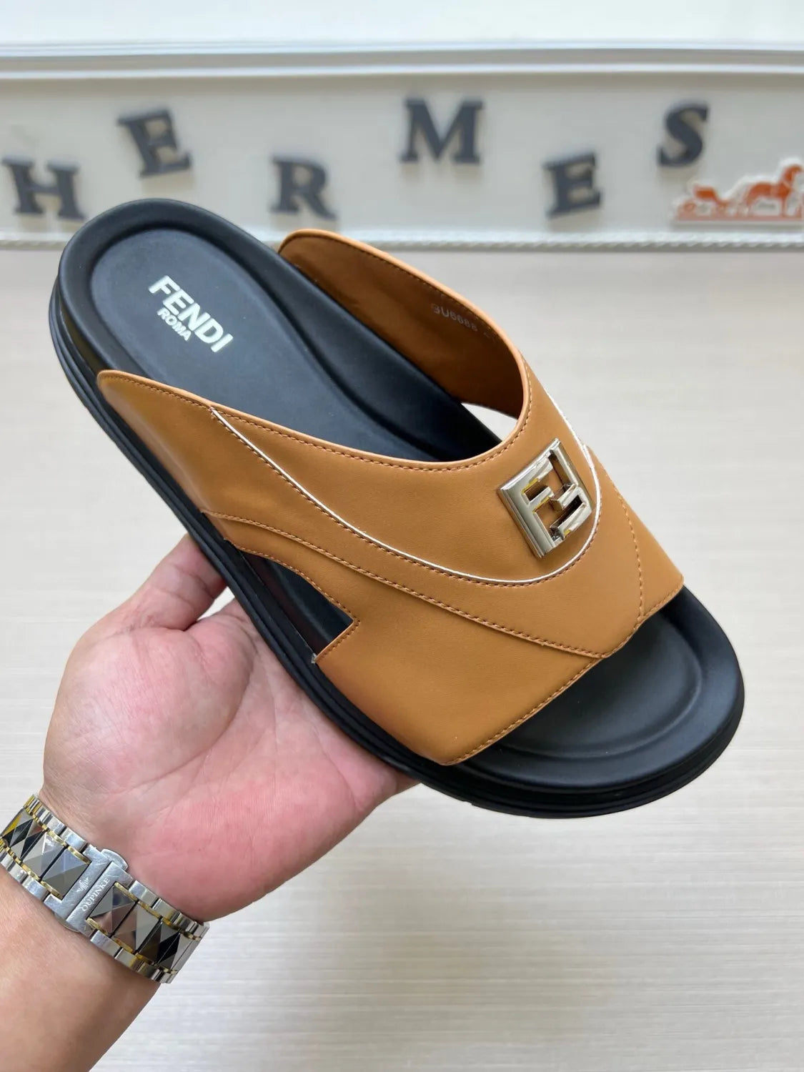 5LF221Z Popular Slippers
