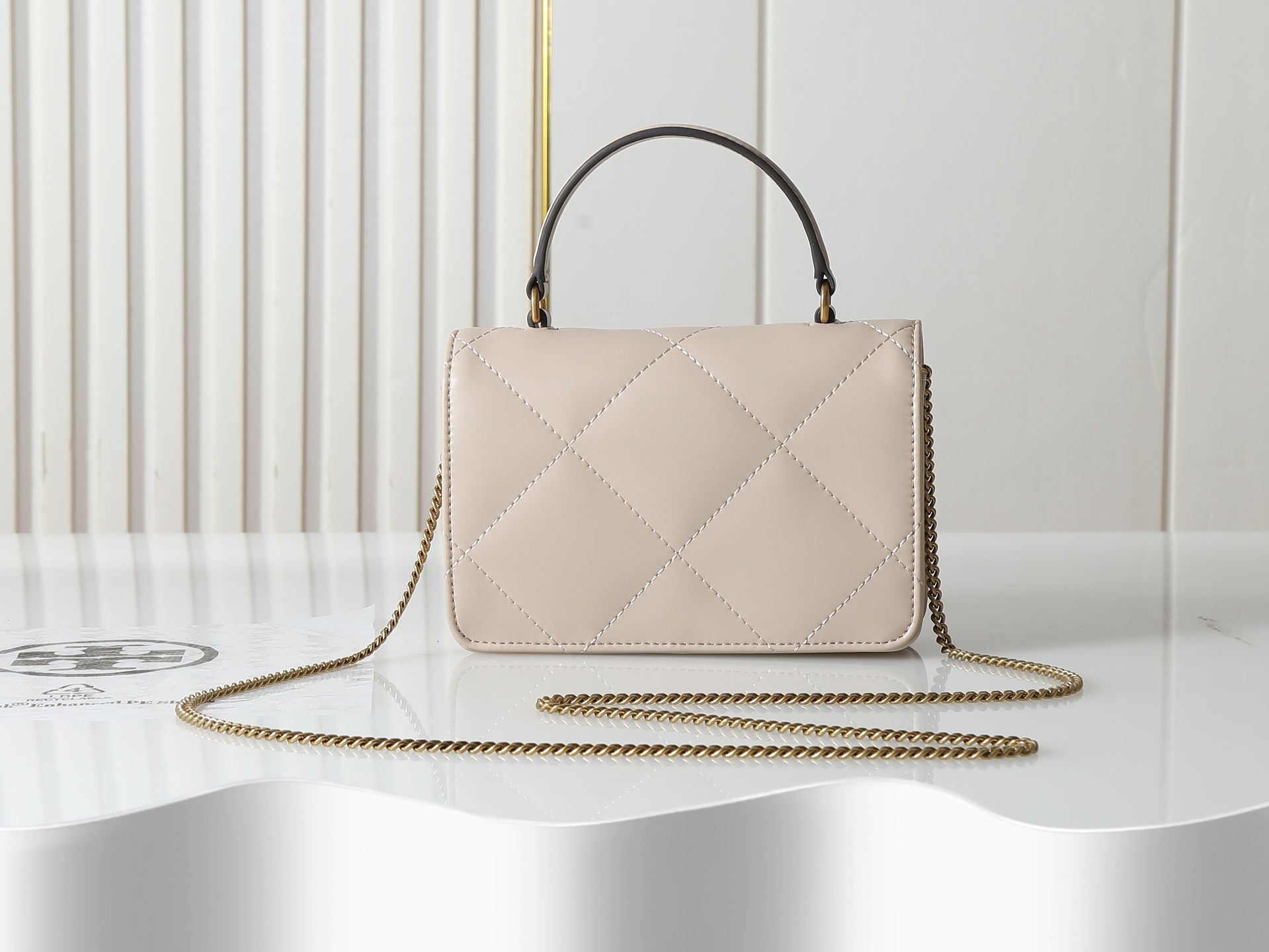 B1X56A26 Popular leather bag