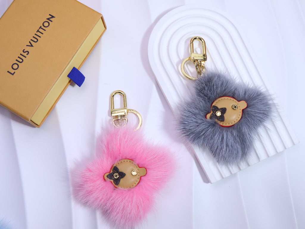 35QE26A Popular bag 's charms accessories
